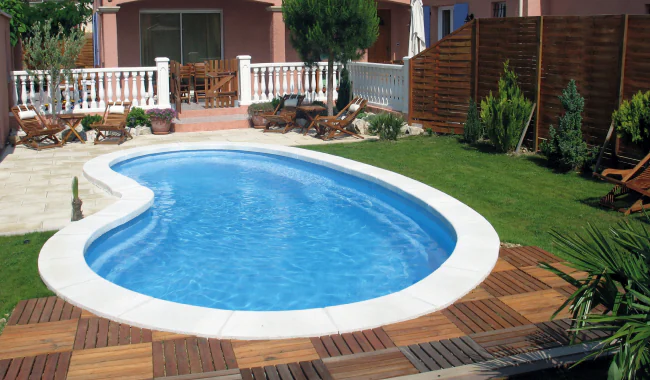 Piscina Elliptic de Mon de Pra